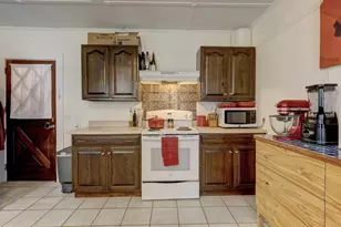 100 Bolivia St, Windham, CT 06226 - Photo 10