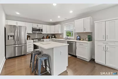 110 Berwick Avenue #110, Fairfield, CT 06825 - Photo 6
