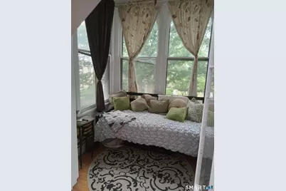607 Chapel Street #D, New Haven, CT 06511 - Photo 2