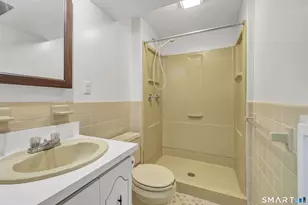 493 Pawnee Ln, Stratford, CT 06614 - Photo 28