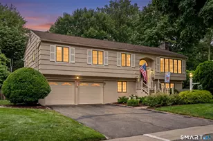 208 Sigwin Dr, Fairfield, CT 06824 - Photo 2