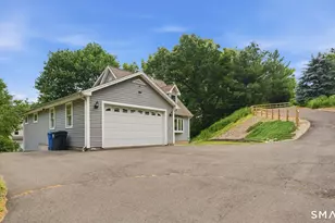 71 Bishop St, Bristol, CT 06010 - Photo 4