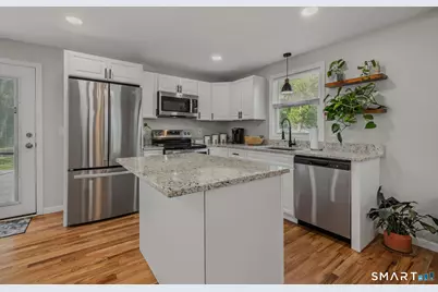 170 Connecticut Boulevard, Montville, CT 06370 - Photo 10