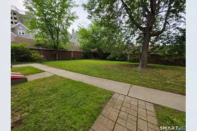 68-70 Morris Street #201, Hartford, CT 06114 - Photo 4