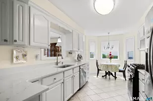 4 Woodbridge Dr, Enfield, CT 06082 - Photo 10