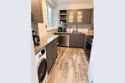 5 Bishop Road #101, West Hartford, CT 06119 - Photo 1