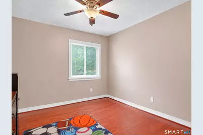 953 Rubber Avenue, Naugatuck, CT 06770 - Photo 10