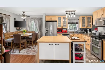 953 Rubber Avenue, Naugatuck, CT 06770 - Photo 6