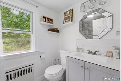 331 Eddy Glover Boulevard, New Britain, CT 06053 - Photo 24