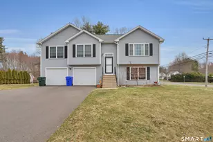 8 Callahan Ln, East Hartford, CT 06118 - Photo 1