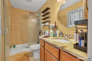 8 Callahan Ln, East Hartford, CT 06118 - Photo 20