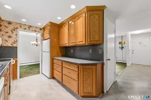 29 Collier Cir, Hamden, CT 06518 - Photo 10