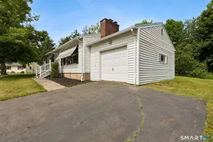 29 Collier Cir, Hamden, CT 06518 - Photo 2
