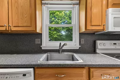 29 Collier Circle, Hamden, CT 06518 - Photo 8