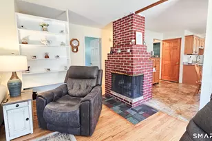 44 Monroe St, East Hartford, CT 06118 - Photo 8