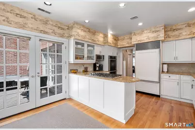 15 Governors Row #15, West Hartford, CT 06117 - Photo 10