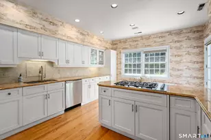 15 Governors Row, West Hartford, CT 06117 - Photo 8