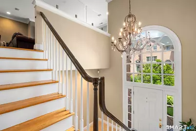 15 Governors Row #15, West Hartford, CT 06117 - Photo 4