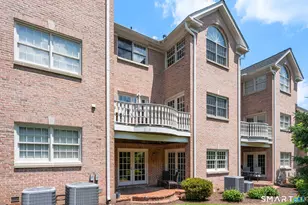 15 Governors Row, West Hartford, CT 06117 - Photo 30