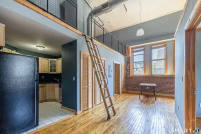 325 Myrtle Avenue #1205, Bridgeport, CT 06604 - Photo 2