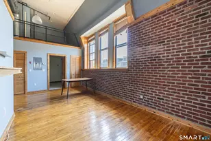 325 Myrtle Ave, Bridgeport, CT 06604 - Photo 6