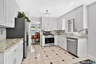 8 Hanover Ln, South Windsor, CT 06074 - Photo 10