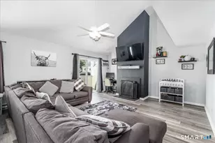 136 Pembroke Rd, Danbury, CT 06811 - Photo 12