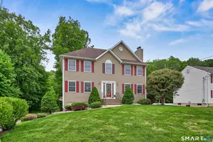 30 Bridle Trail Dr, Naugatuck, CT 06770 - Photo 2