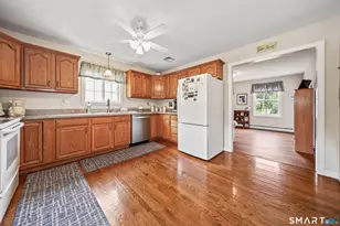 30 Bridle Trail Dr, Naugatuck, CT 06770 - Photo 6