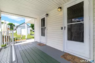 20 Laurel St, Danbury, CT 06810 - Photo 4