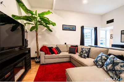 196 Crown Street #5F, New Haven, CT 06519 - Photo 4