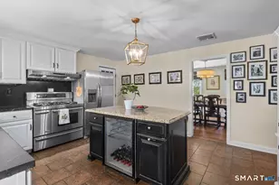 24 Island Hill Ave, Ridgefield, CT 06877 - Photo 10