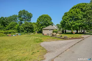 17 Lathrop Rd, Montville, CT 06382 - Photo 4
