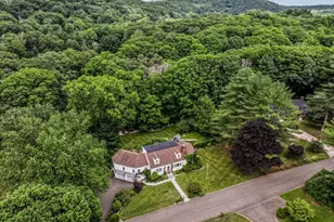 31 Aspen Mill Rd, Ridgefield, CT 06877 - Photo 2