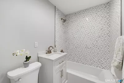 11 Elmhurst Circle, West Hartford, CT 06110 - Photo 8