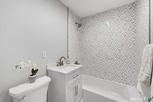 11 Elmhurst Cir, West Hartford, CT 06110 - Photo 8