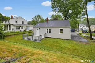 11 Elmhurst Cir, West Hartford, CT 06110 - Photo 10