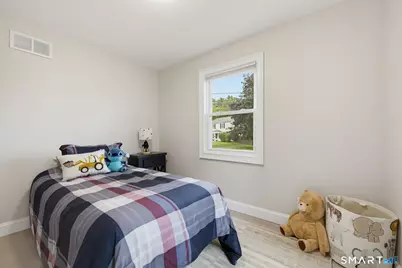 11 Elmhurst Circle, West Hartford, CT 06110 - Photo 6