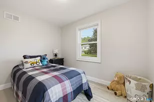11 Elmhurst Cir, West Hartford, CT 06110 - Photo 6