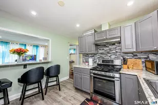 150 Moffitt St, Bridgeport, CT 06610 - Photo 8