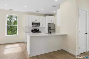 220 E Rd, Meriden, CT 06450 - Photo 2