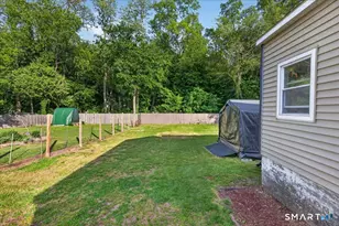 89 Burr St, East Haven, CT 06512 - Photo 32