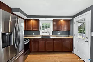 89 Burr St, East Haven, CT 06512 - Photo 12