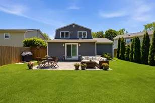 6 3 Seasons Ln, Norwalk, CT 06851 - Photo 2