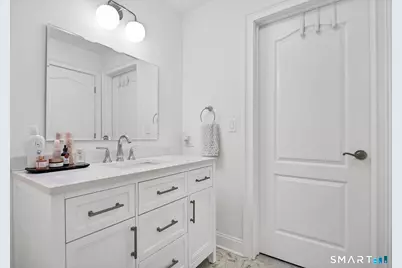 461 Bank Street #702, New London, CT 06320 - Photo 12