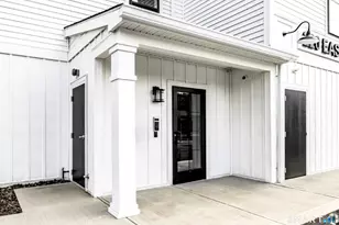220 E Rd, Meriden, CT 06450 - Photo 16