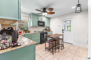 17 Whitney St, East Hartford, CT 06118 - Photo 8