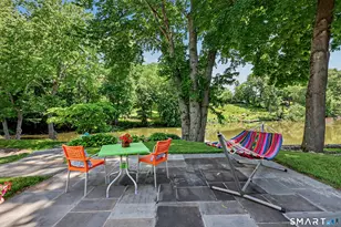 8 Apple Blossom Ln, Danbury, CT 06811 - Photo 4