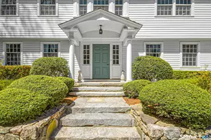 25 Stephanie Ln, Darien, CT 06820 - Photo 2
