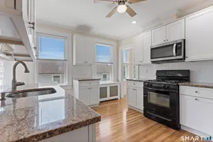 41 Town Hill Ave, Danbury, CT 06810 - Photo 16